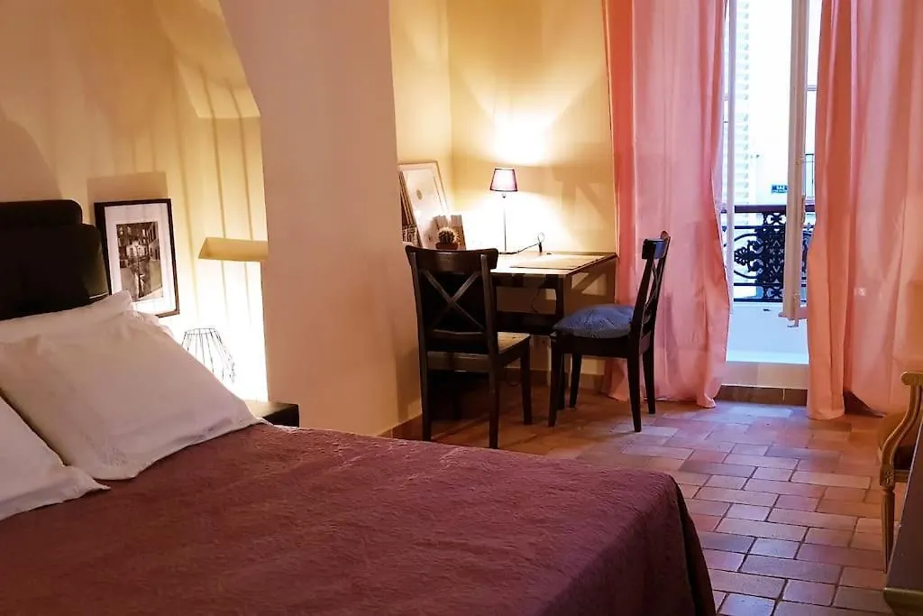 شقة Appartement Dans Le Marais 3 Chambres باريس